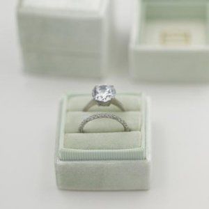 THE MRS BOX, L monogram